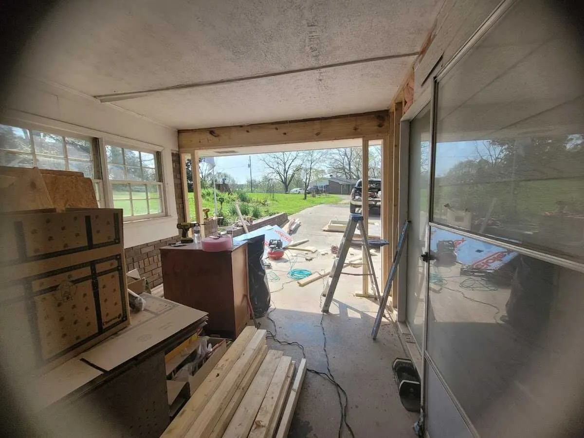 Air movers and dehumidifier for Drying & Dehumidification in Camp Springs